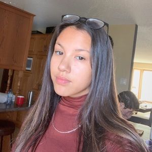 Meet your Posher, Gloria